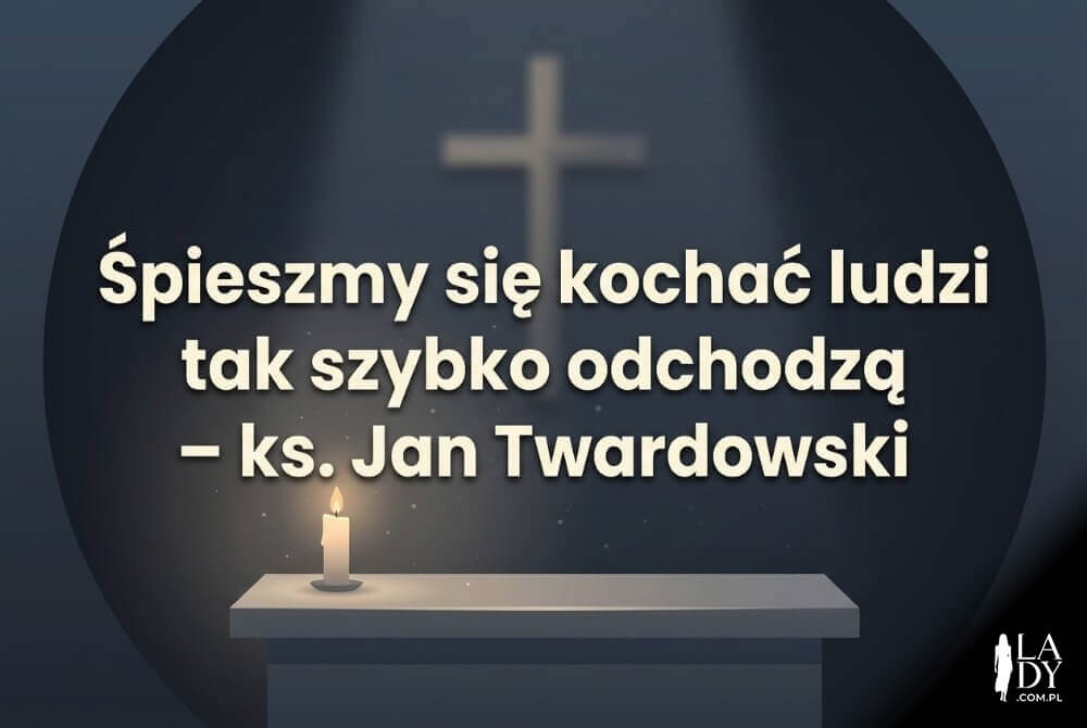 Minimalistyczna ilustracja kaplicy o zmierzchu z płonącą świecą i cytatem ks. Jana Twardowskiego o kochaniu ludzi, w spokojnym, melancholijnym klimacie