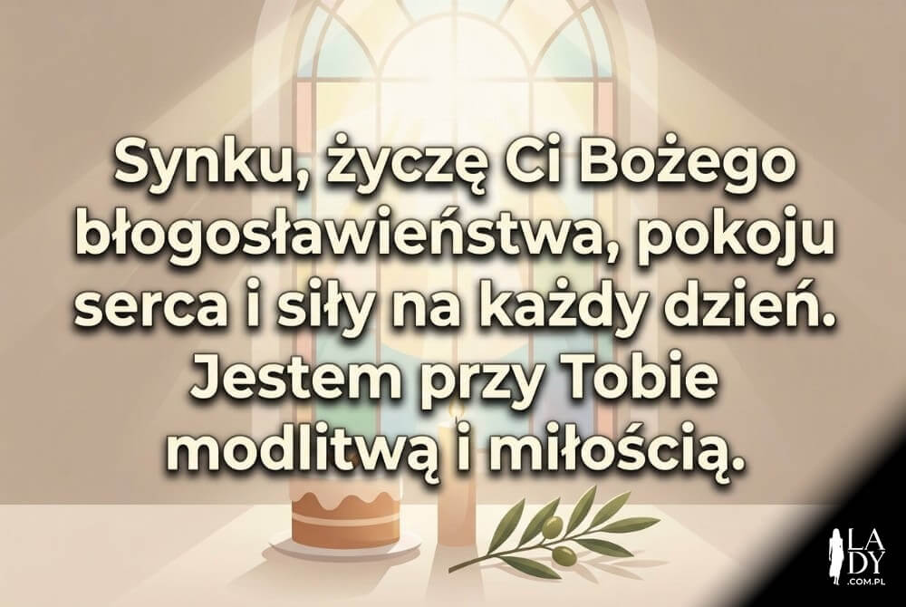 Spokojna minimalistyczna ilustracja z witrażem i promieniami światła, małym tortem i świeczką, z dużym napisem: Synku, życzę Ci Bożego błogosławieństwa, pokoju serca i siły na każdy dzień. Jestem przy Tobie modlitwą i miłością