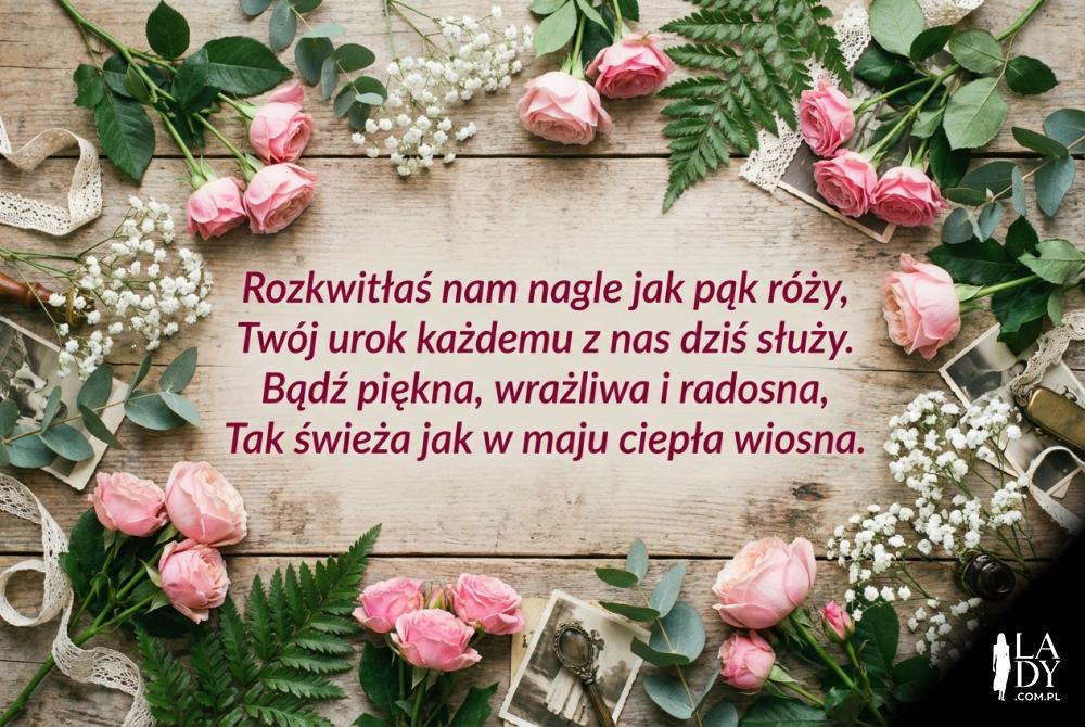 Różowe kwiaty i wierszyk dla nowonarodzonej dziewczynki