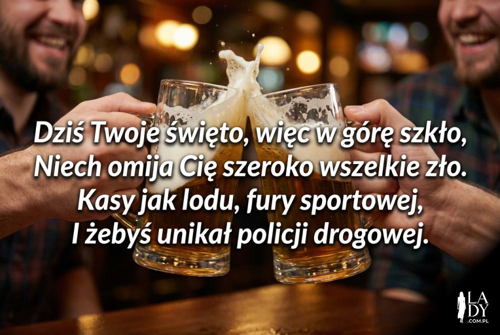 Toast piwem i śmieszne życzenia urodzinowe